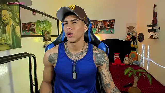 Pokazy przed kamerką – Damian_latinxxx