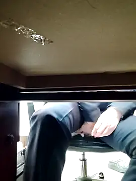 WHUANUOZANYTO: онлайн-секс-чат