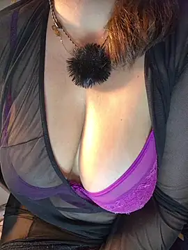 แชท XXX สดของ Paulette-squirt