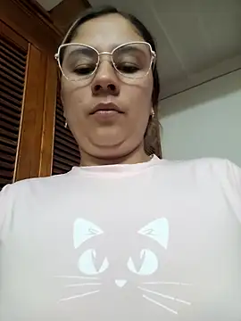 Chat +18 de selena_gomez2 ao vivo