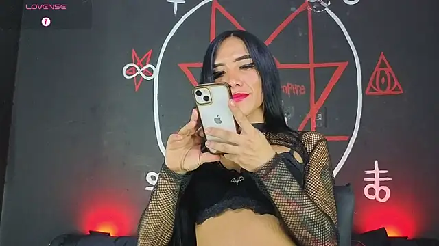 Show modela Victoriavampire666 na web-kameri