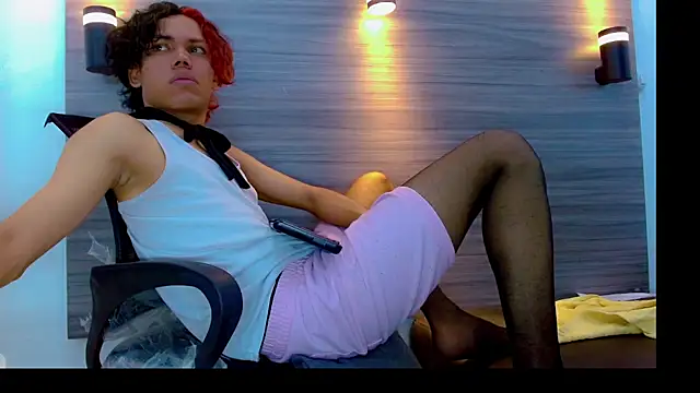 Show modela DaviidBuckx_ na web-kameri