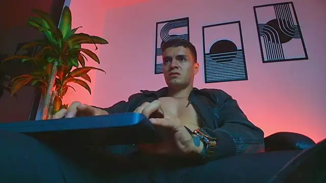 ALPHA_DOMINUS_ Webcam show