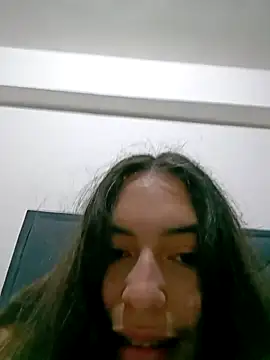 xandra252 Adlı Modelin Canlı XXX Sohbeti