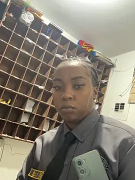 CiaraEbony 即時 XXX 聊天