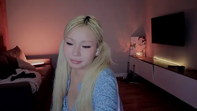 Chatroom XXX en direct de RileyMee