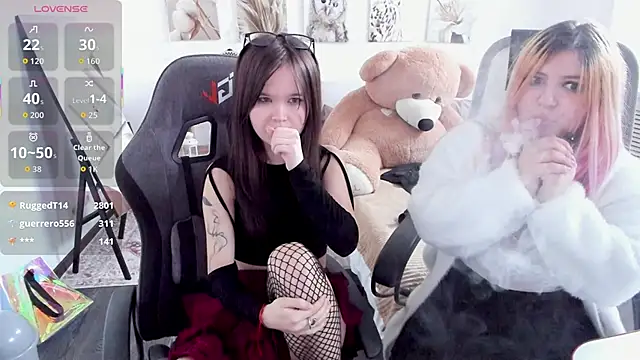 Elainebeness Live XXX-Chat