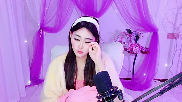 Tili-668's Live XXX Chat