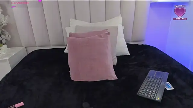 Mia_Bailey_ Chat XXX in diretta