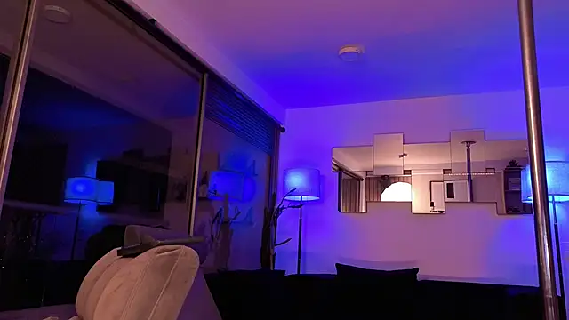 Czat XXX na żywo – mandi4pole_