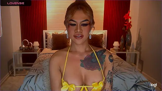 StellaStrong30: онлайн-секс-чат