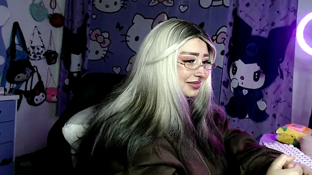 lussyevans24 라이브 XXX 채팅