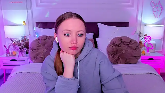 Show modela ChloeSug na web-kameri