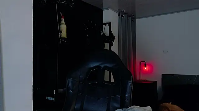 แชท XXX สดของ Angelabl0odborne