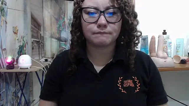 แชท XXX สดของ curly_greeneyed