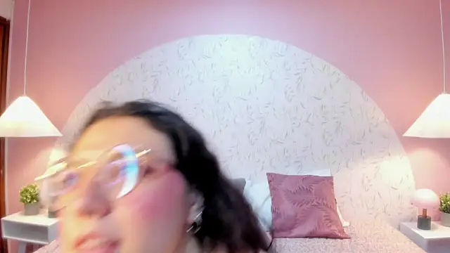 Angelie_Rosebrm's Live XXX Chat