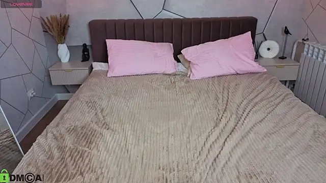 Crystal-Lace Chat XXX in diretta