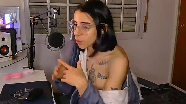 Poison_Ivy_29n Live XXX chat