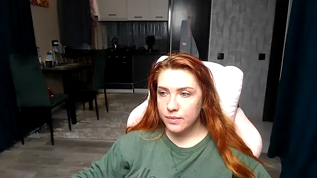 Reginasmilee Chat XXX in diretta