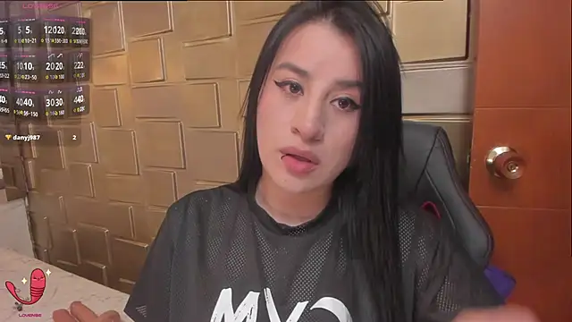 Nara_belen: онлайн-секс-чат