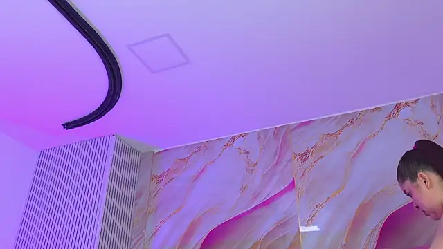 emmacurvy Adlı Modelin Canlı XXX Sohbeti