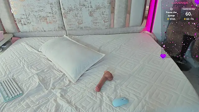 kimjonnes01's Live XXX Chat