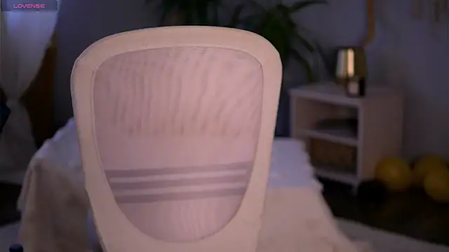 PureEllieX Chat XXX in diretta