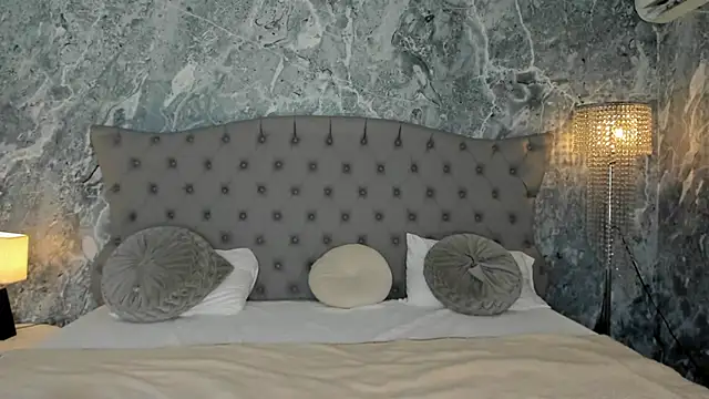 แชท XXX สดของ LucyLovelyy