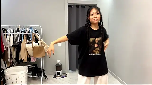 SweetMiaXO 网络视讯表演