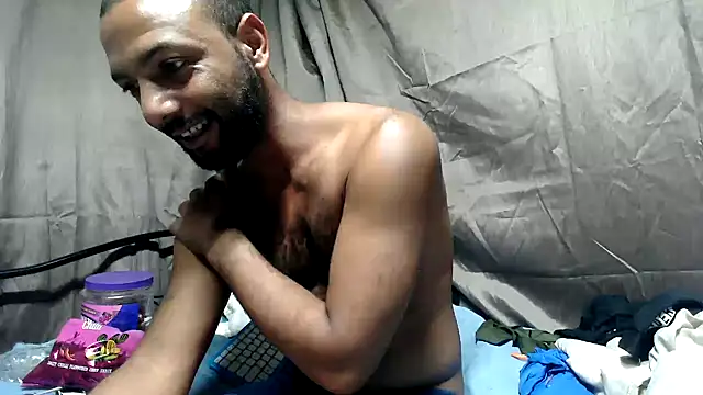 Camodick Adlı Modelin Canlı XXX Sohbeti