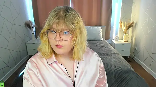 luna_c0ra's Live XXX Chat