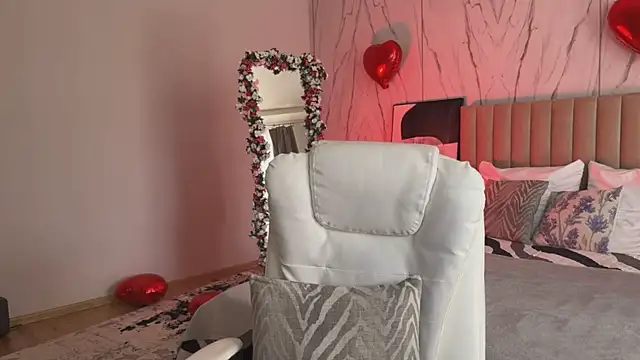 _Vikky_Moon_'s Live XXX Chat