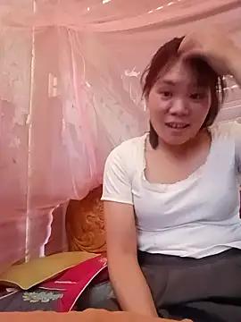 Nguyet135 网络视讯表演