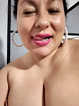 sakotodika Chat XXX in diretta