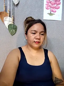 ambersmile élő XXX-chatje