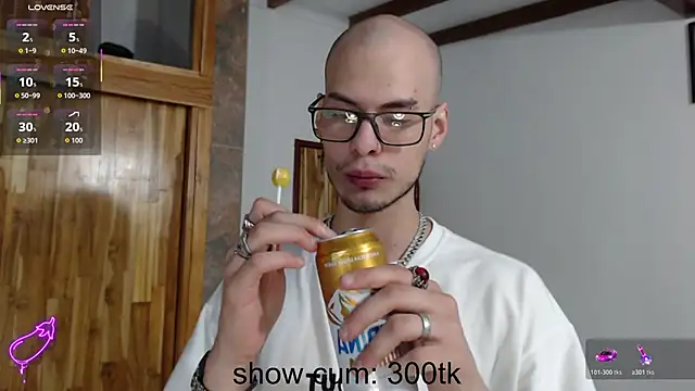 Pokazy przed kamerką – Vlad__night