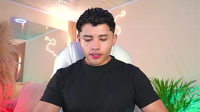 دردشة MatiasKorn الجنسية المباشرة