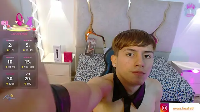 EVAN_TAY – Naživo XXX chat