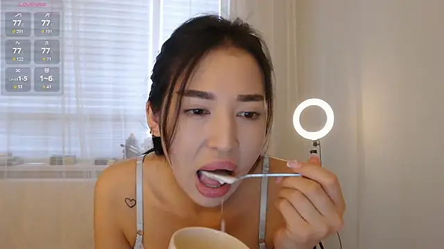 Czat XXX na żywo – aiyumiprivate