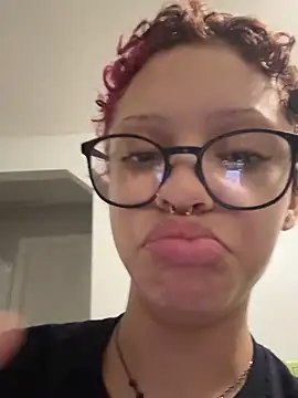 jojosbizarrelyf Chat XXX live