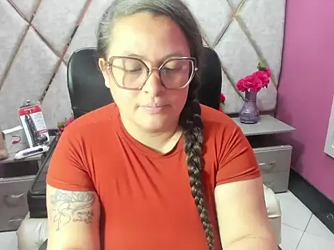 Sarah_Boobs_'s Live XXX Chat