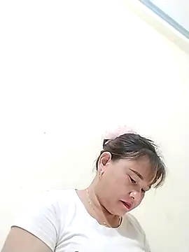 Pokazy przed kamerką – Moubie1