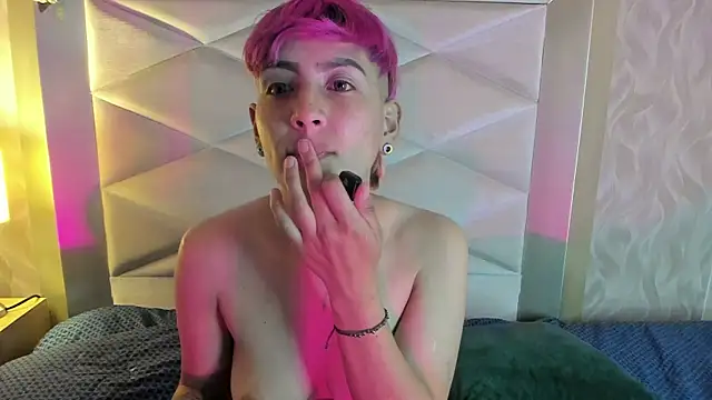 Онлайн чат XXX DannyRouds