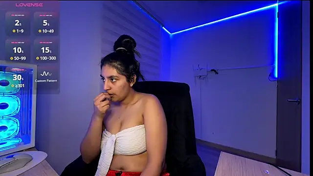 cloe_small Live XXX Chat