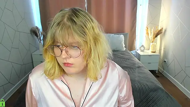 luna_c0ra's Live XXX Chat