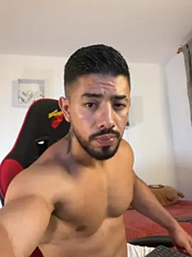 Ezzio_Scolaro Pertunjukan Webcam