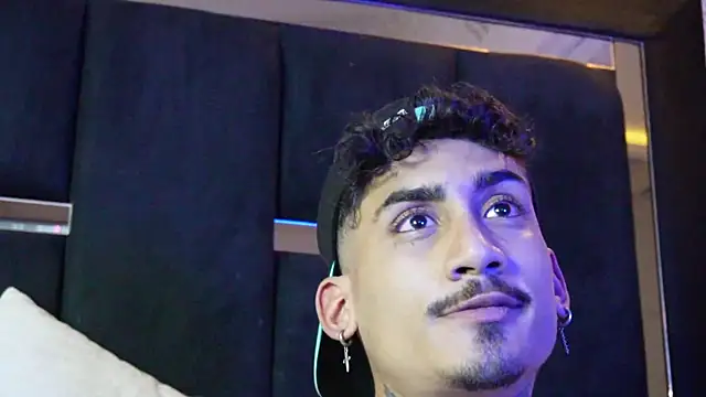 Dark_Eros_ Show Webcam