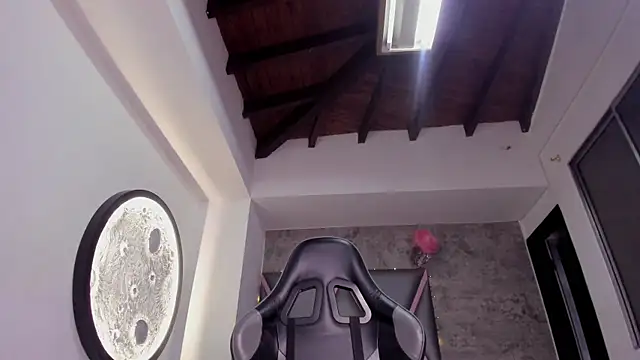 Emily-Queen03 Adlı Modelin Canlı XXX Sohbeti