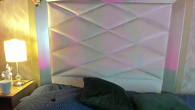 XXX chat uživo modela DannyRouds