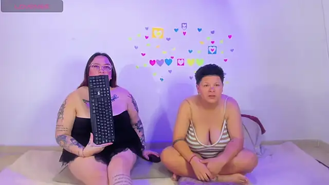 MiaYMolly's Live XXX Chat